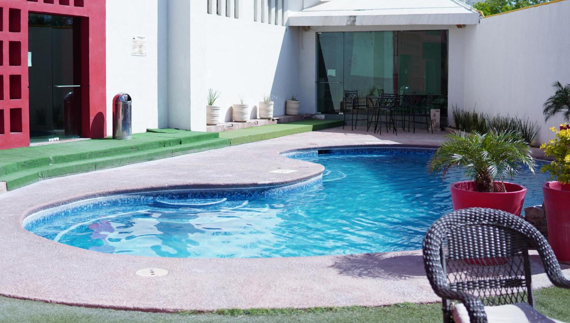 Hotel Colon Plaza Business Class Nuevo Laredo Zewnętrze zdjęcie